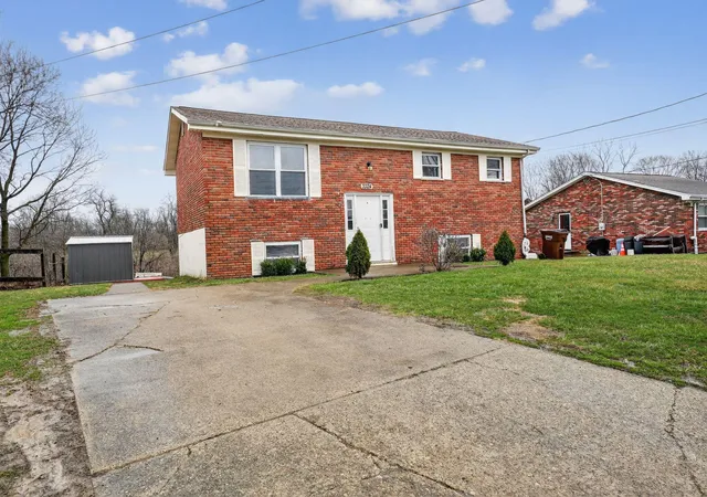 Homes for sale in Burlington, KY | 3324 Beech Ln, Burlington, KY 41005 | MLS# 641213
