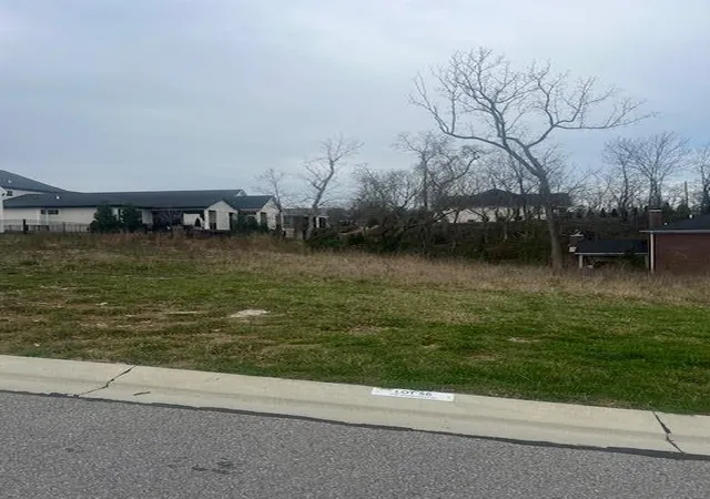3rd image of 1191 Park Pointe Dr #56, Park Hills, KY 41011 | MLS# 640805