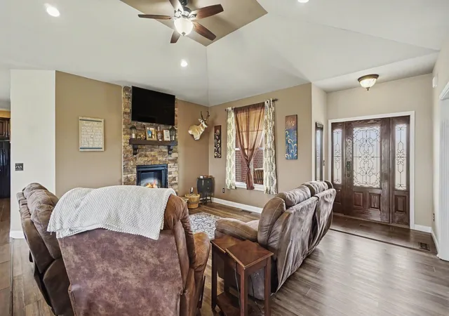 Homes for sale in Crittenden, KY | 2000 Shady Ln, Crittenden, KY 41030 | MLS# 640796