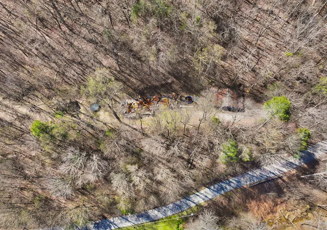 Homes for sale in Middlesboro, KY | 1197 Beans Fork Rd, Middlesboro, KY 40965 | MLS# 641070