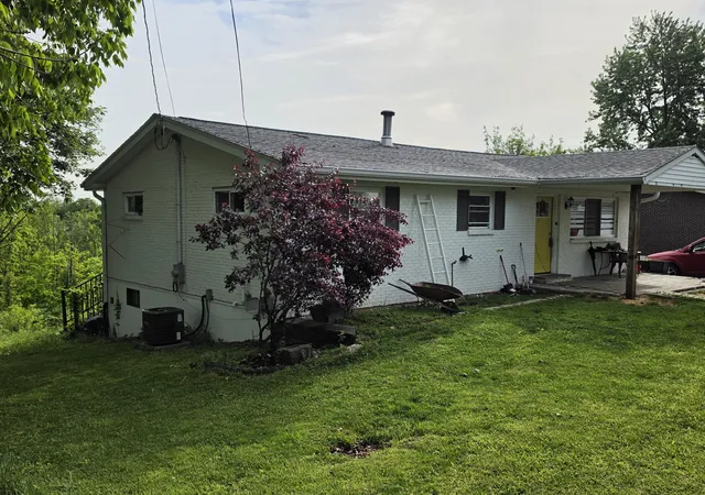 Homes for sale in Dry Ridge, KY | 270 Cottonwood Dr, Dry Ridge, KY 41035 | MLS# 641118