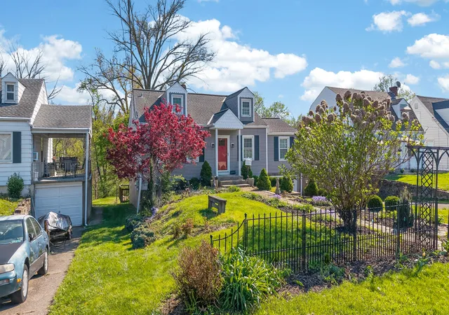 Photo 3 of Sale Pending at 26 Linwood Ave, Erlanger, KY 41018 | MLS# 641409 | Listing updated on 2026-10-01