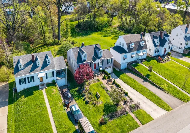 Photo 4 of Sale Pending at 26 Linwood Ave, Erlanger, KY 41018 | MLS# 641409 | Listing updated on 2026-10-01