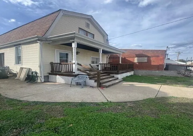 Homes for sale in Dayton, KY | 610 Main St, Dayton, KY 41074 | MLS# 641362