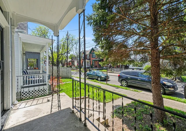 Homes for sale in Covington, KY | 1722 Banklick St, Covington, KY 41011 | MLS# 641374