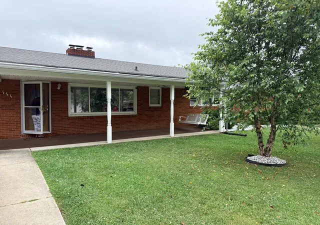 Homes for sale in Owenton, KY | 111 Kelly Ct, Owenton, KY 40359 | MLS# 641715