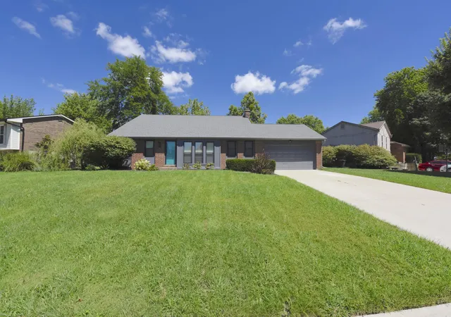 Photo 1 of Single family home for sale at 822 Deena Dr, Villa Hills, KY 41017 | MLS# 645867 | Listing updated on 2026-10-04