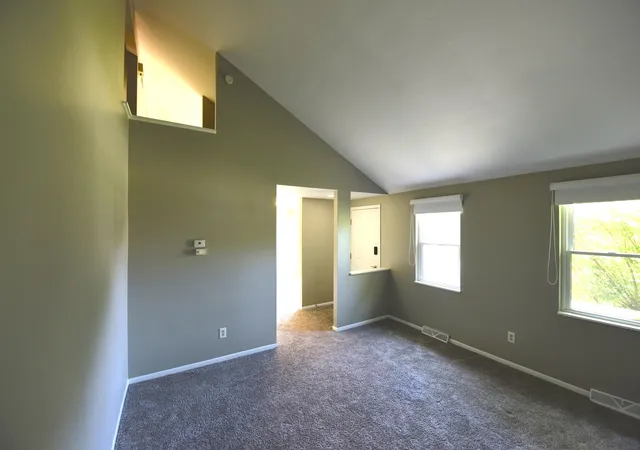 Photo 3 of Single family home for sale at 822 Deena Dr, Villa Hills, KY 41017 | MLS# 645867 | Listing updated on 2026-10-04