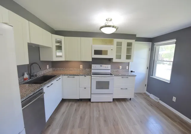 Photo 4 of Single family home for sale at 822 Deena Dr, Villa Hills, KY 41017 | MLS# 645867 | Listing updated on 2026-10-04