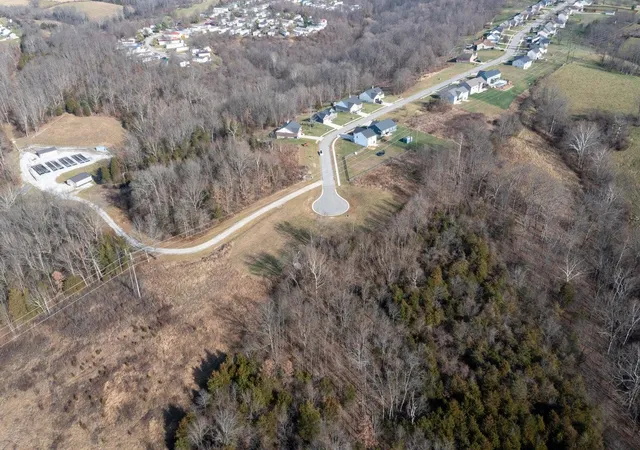 Homes for sale in Dry Ridge, KY | 580 Claiborne Dr, Dry Ridge, KY 41035 | MLS# 641923