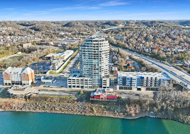 1st image of 400 Riverboat #1801, Newport, KY 41071 | MLS# 641987