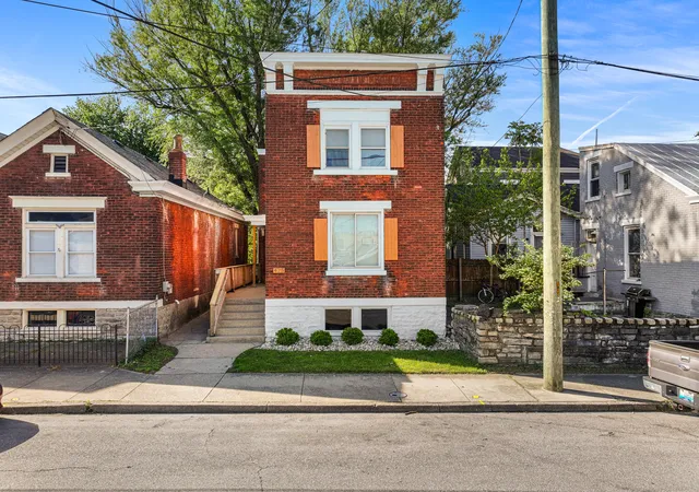 1st image of 425 Lehmer St, Covington, KY 41011 | MLS# 642131