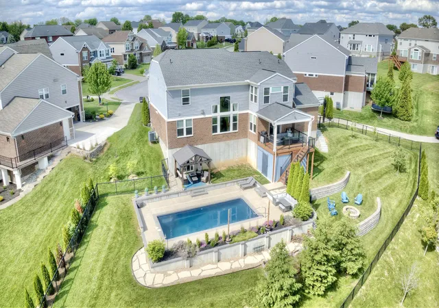2nd image of 818 Carrieview Dr, Crescent Springs, KY 41017 | MLS# 642141