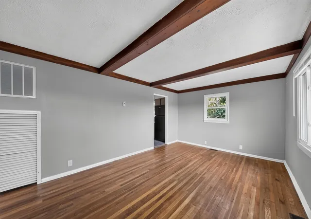 Photo 3 of Single family home for sale at 1611 Monroe St, Covington, KY 41014 | MLS# 642600 | Listing updated on 2026-10-20