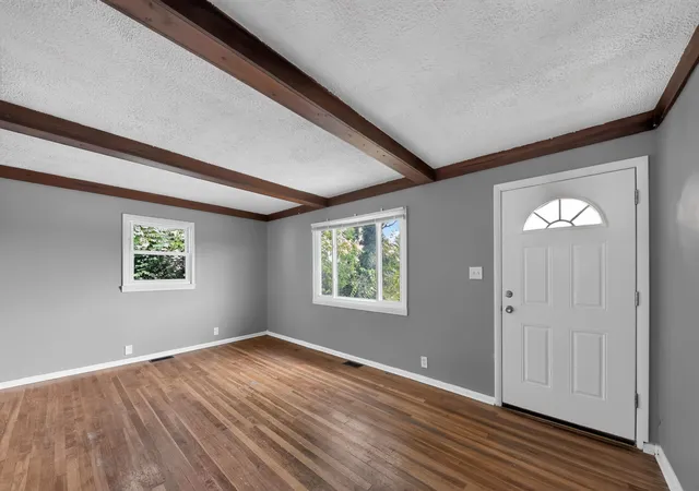 Photo 4 of Single family home for sale at 1611 Monroe St, Covington, KY 41014 | MLS# 642600 | Listing updated on 2026-10-20