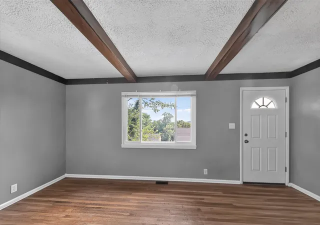 Photo 2 of Single family home for sale at 1611 Monroe St, Covington, KY 41014 | MLS# 642600 | Listing updated on 2026-10-08