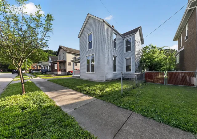 3rd image of 2710 Rosina Ave, Covington, KY 41015 | MLS# 643127