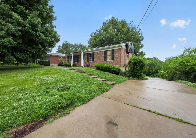 Homes for sale in Independence, KY | 5262 Pioneer Dr, Independence, KY 41051 | MLS# 643111