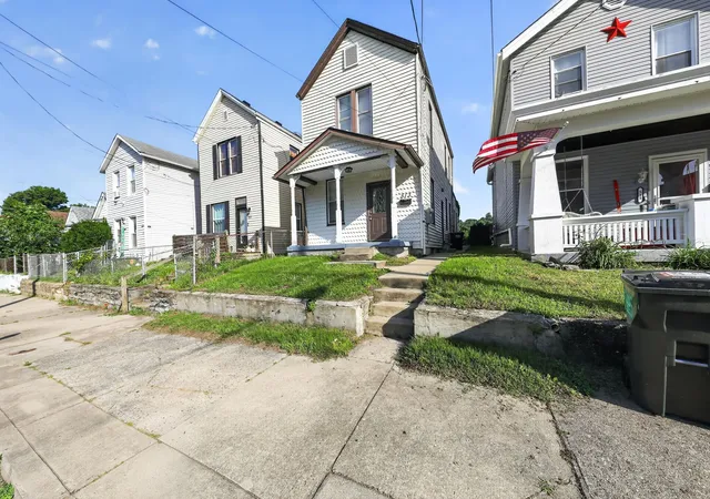 Homes for sale in Dayton, KY | 513 4Th Ave, Dayton, KY 41074 | MLS# 643129