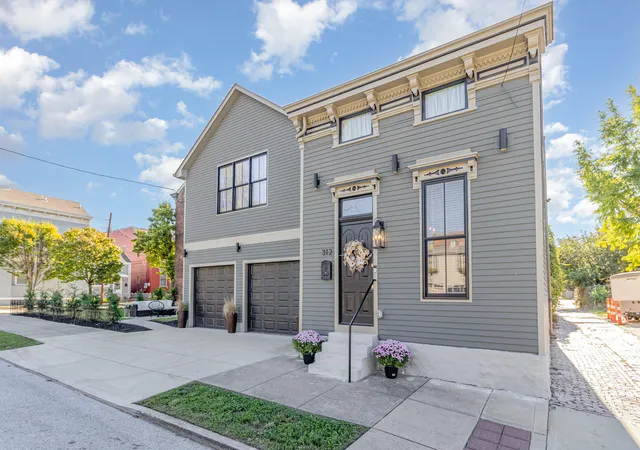 Homes for sale in Newport, KY | 312 E 9th St, Newport, KY 41071 | MLS# 642701