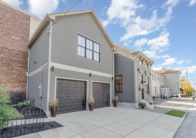 Homes for sale in Newport, KY | 312 E 9Th St, Newport, KY 41071 | MLS# 642701