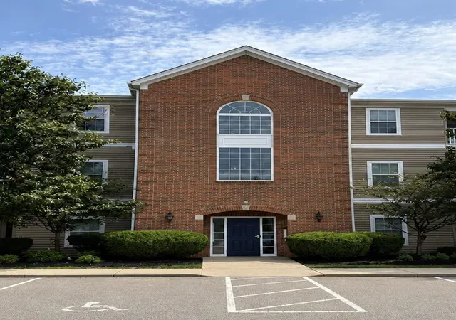 1st image of 615 Ivy Ridge Dr, Newport, KY 41076 | MLS# 644188