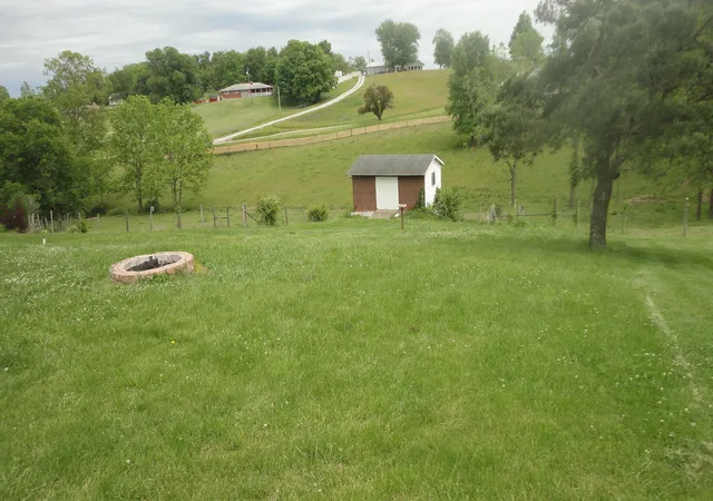 2nd image of 93 Roselawn Dr, Independence, KY 41051 | MLS# 642743
