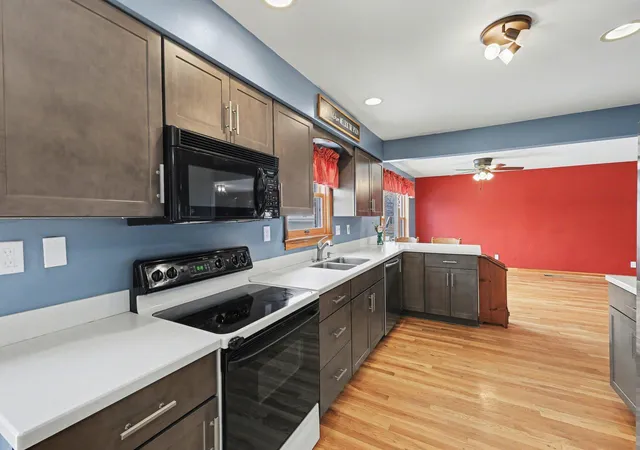 3rd image of 93 Roselawn Dr, Independence, KY 41051 | MLS# 642743