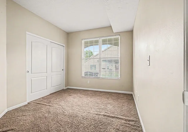 image of 1505 Atlanta Ct, Florence, KY 41042