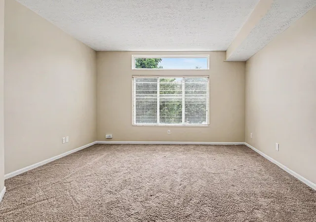 image of 1505 Atlanta Ct, Florence, KY 41042