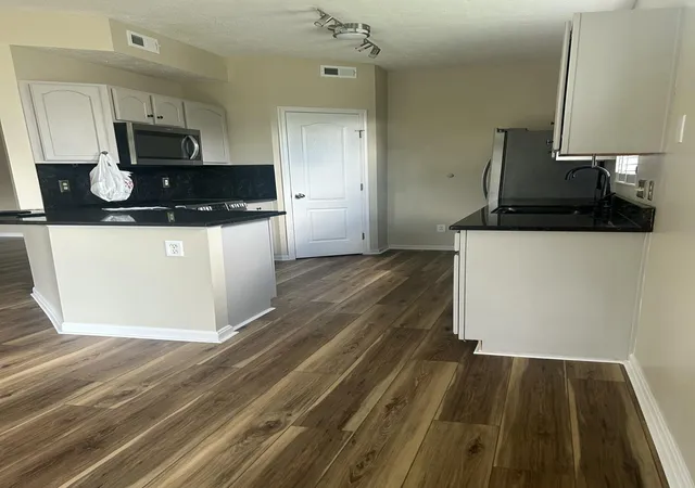 image of 1505 Atlanta Ct #201, Florence, KY 41042 | MLS# 642863