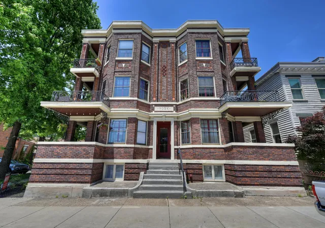 1st image of 128 E 5th St #7, Covington, KY 41011 | MLS# 643143
