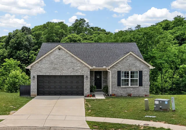 Homes for sale in Williamstown, KY | 127 Keeneland Dr, Williamstown, KY 41097 | MLS# 642909