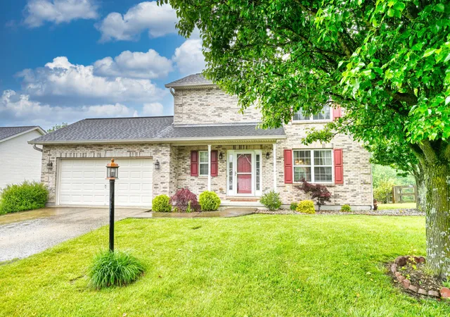 Homes for sale in Dry Ridge, KY | 415 Claiborne Dr, Dry Ridge, KY 41035 | MLS# 642943