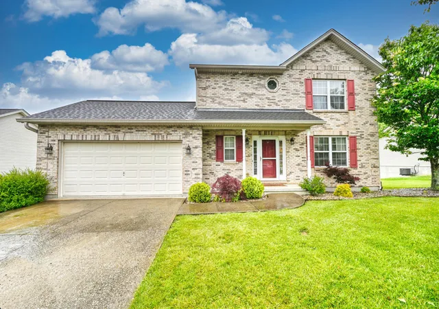Homes for sale in Dry Ridge, KY | 415 Claiborne Dr, Dry Ridge, KY 41035 | MLS# 642943
