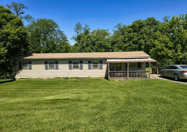 Homes for sale in Independence, KY | 2976 Senour Rd, Independence, KY 41051 | MLS# 642951