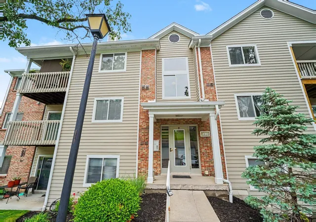 Homes for sale in Wilder, KY | 230 Willowbrook Ct #9, Wilder, KY 41071 | MLS# 643366