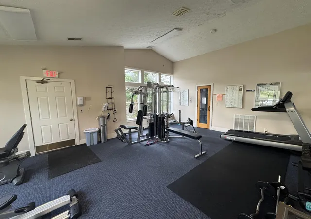 2nd image of 70 Creekwood Dr, Wilder, KY 41071