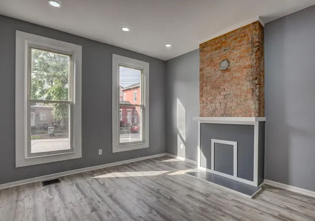 Photo 4 of Single family home for sale at 111 W 10th Street, Newport, KY 41071 | MLS# 643052 | Listing updated on 2026-06-06