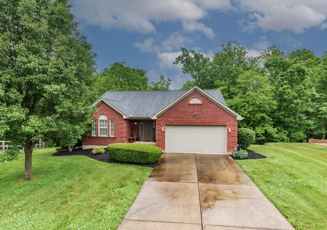 Homes for sale in Independence, KY | 10725 Shadywood Dr, Independence, KY 41051 | MLS# 643072