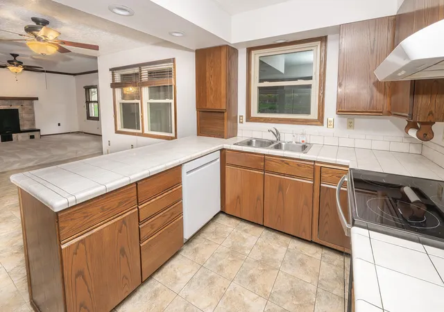 4th image of 553 Beaumont Ct, Fort Wright, KY 41011 | MLS# 643182