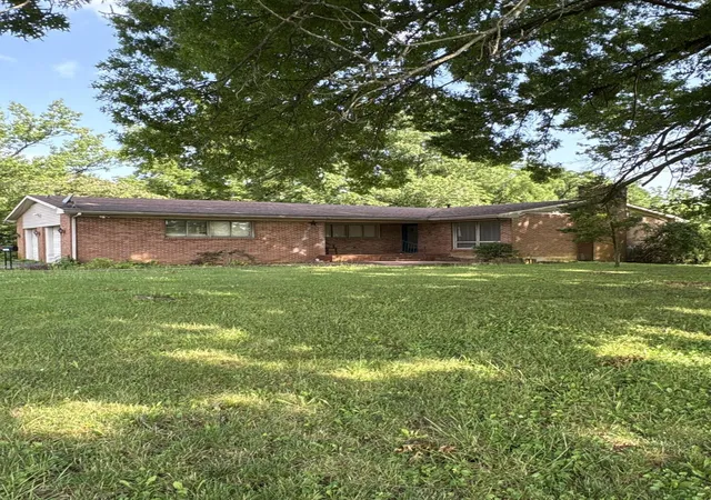 Homes for sale in Cynthiana, KY | 3489 Us 62 E, Cynthiana, KY 41031 | MLS# 644180