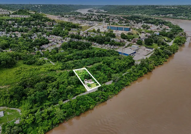 3rd image of 103 River Rd, Ludlow, KY 41016 | MLS# 643377
