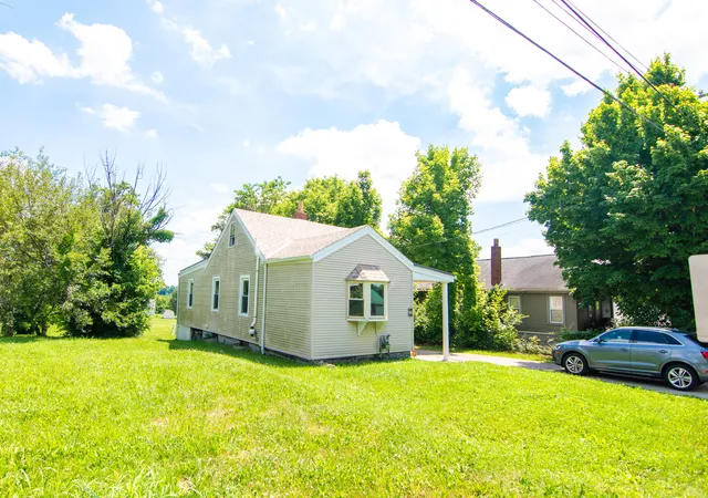 Homes for sale in Independence, KY | 5222 Belle Dr, Independence, KY 41051 | MLS# 643410