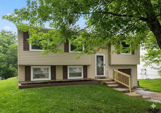 Homes for sale in Independence, KY | 2018 Woodcrest Dr, Independence, KY 41051 | MLS# 643315