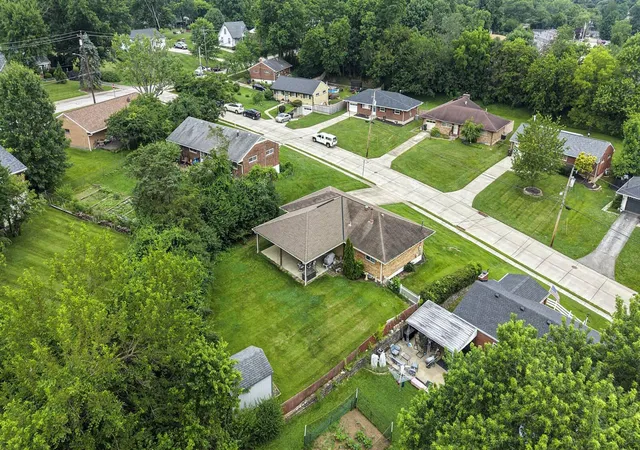 Homes for sale in Erlanger, KY | 410 Silverlake Ave, Erlanger, KY 41018 | MLS# 643591