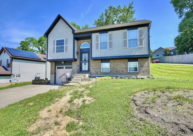 Homes for sale in Independence, KY | 1204 Constitution Dr, Independence, KY 41051 | MLS# 643345