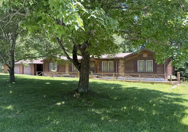 Homes for sale in Owenton, KY | 299 Hide A Way Hills Dr, Owenton, KY 40359 | MLS# 643340