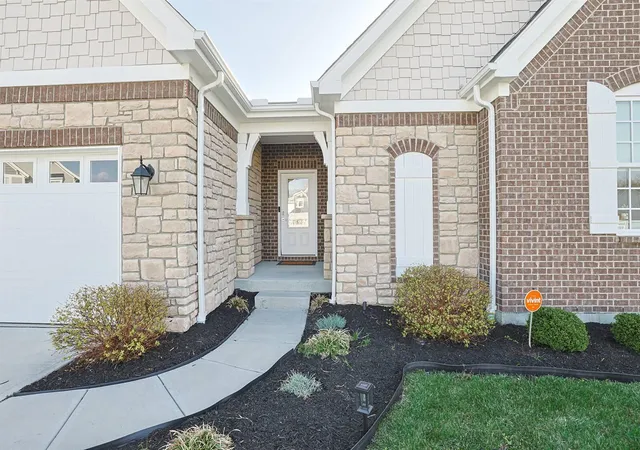Photo 2 of Single family home for sale at 2729 White Pine Dr, Ft Mitchell, KY 41017 | MLS# 643360 | Listing updated on 2026-07-20