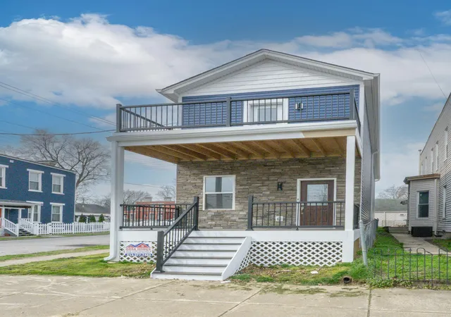 2nd image of 1333 Russell St, Covington, KY 41011 | MLS# 643394
